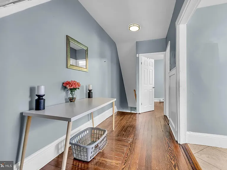 905 W Marshall St #2 — Photo 12