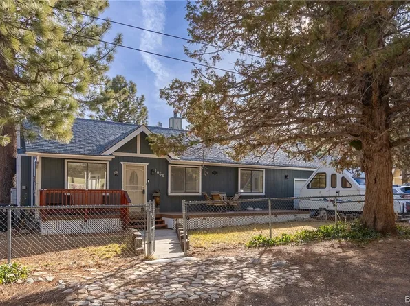 1060 Woodland Dr, Big Bear City, CA 92314