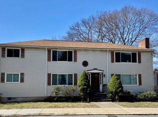 640 Lagrange St FLOOR 2, West Roxbury, MA 02132