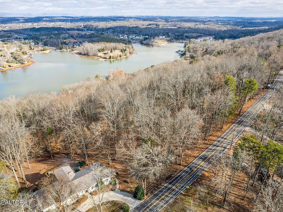 1st image of 980 Phelps Rd