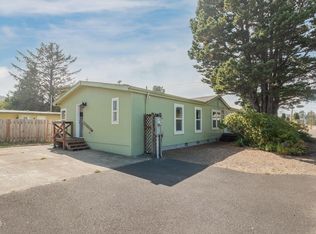 2016 SE 8th St, Lincoln City, OR 97367