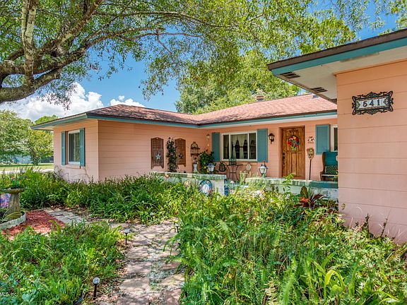 3rd image of 541 Domenico Cir