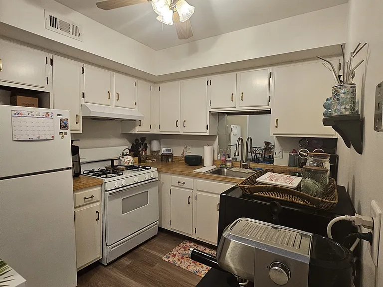 6922 Hilltop Dr — Photo 5