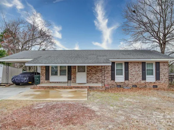 102 Wilshire Ave, Hamlet, NC 28345