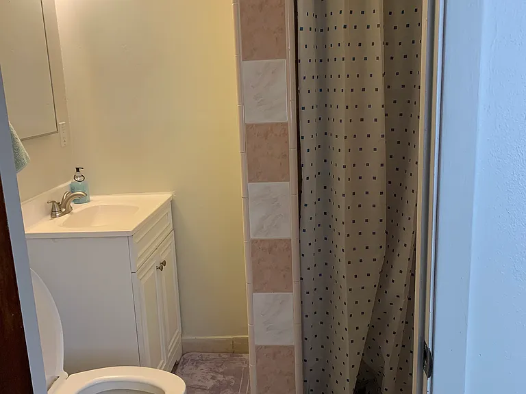 237 Taylor Blvd #STUDIO — Photo 4