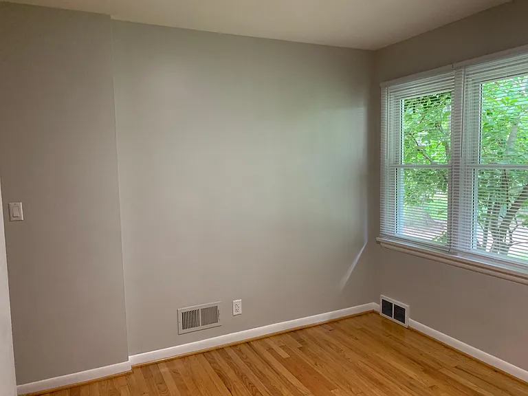1109 Clague St — Photo 12