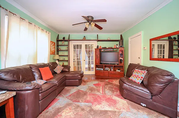 Sold by Remax Edge | media 6