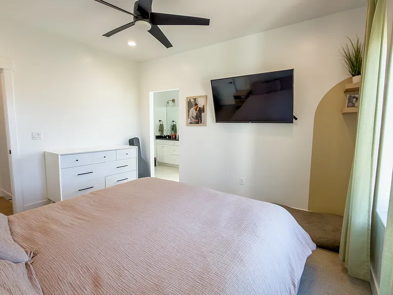 Primary suite