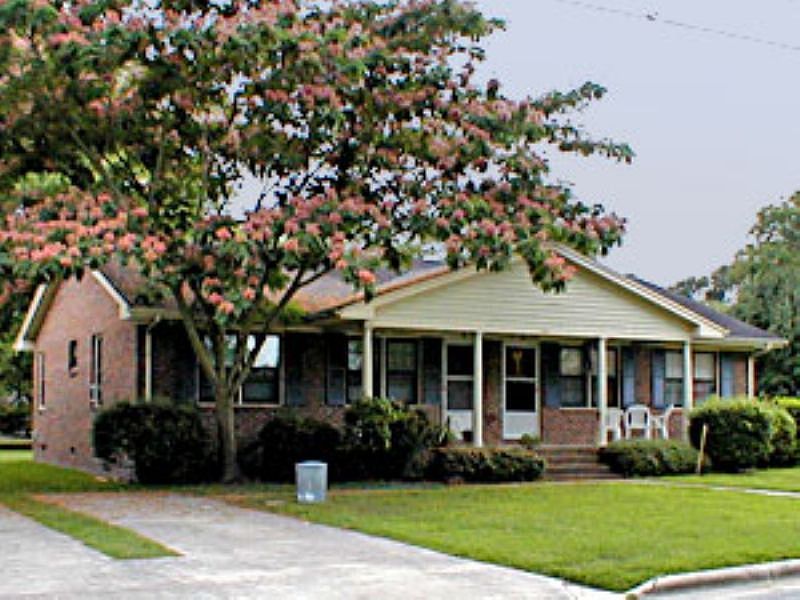 1st image of 2600-A E 3rd St