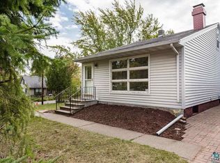 2401 W 24th St, Duluth, MN 55811