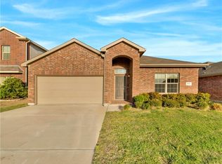 917 Iona Dr, Fort Worth, TX 76120