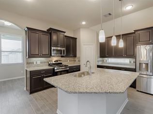 8407 Hunter Cliff Dr, Baytown, TX 77521