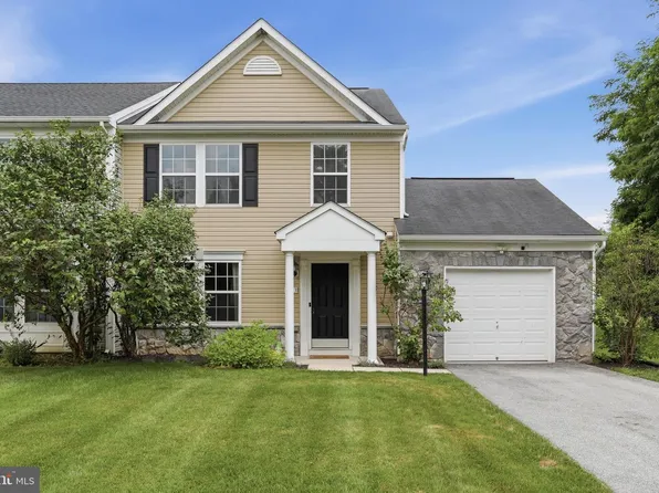 3003 Sundown Dr, Chambersburg, PA 17202