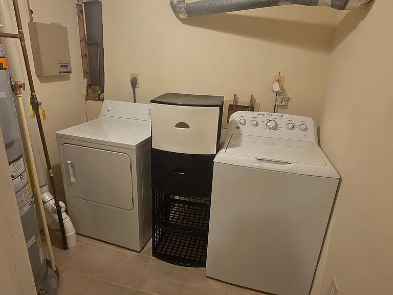 7766 Black Horse Ct — Photo 27
