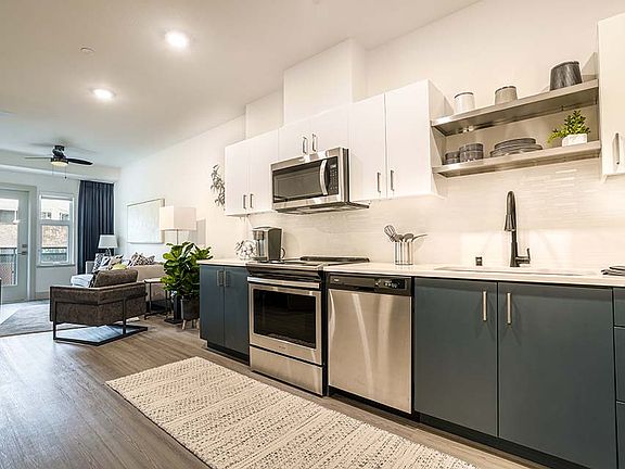 3rd image of 1714 21st St #451