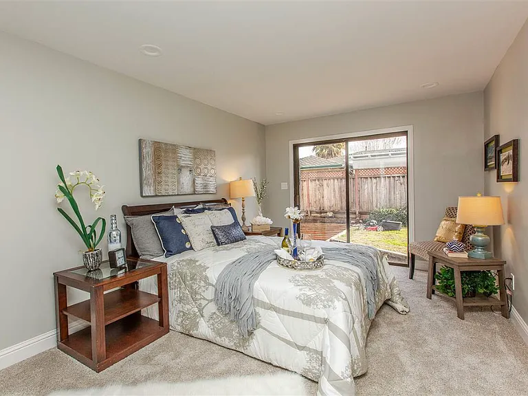 42844 Saratoga Park St — Photo 10