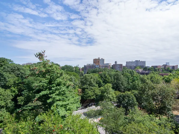 750 Kappock Street image 22 of 27