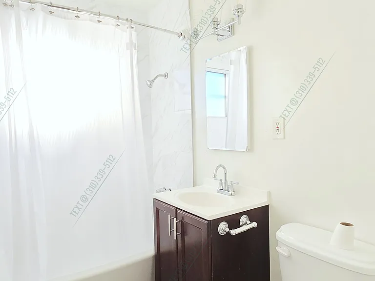 1501 Beloit Ave #10 — Photo 14