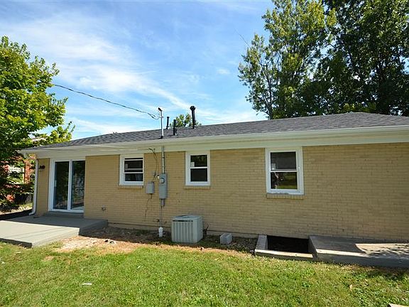 3rd image of 1877 Charlbury Ct