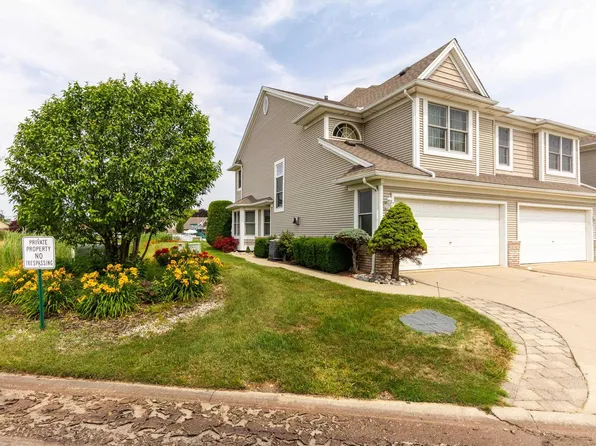 7234 Harbor Dr, Algonac, MI 48001