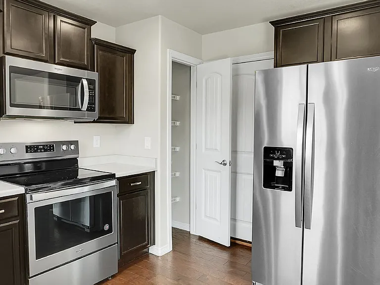 6782 Galpin Dr — Photo 10