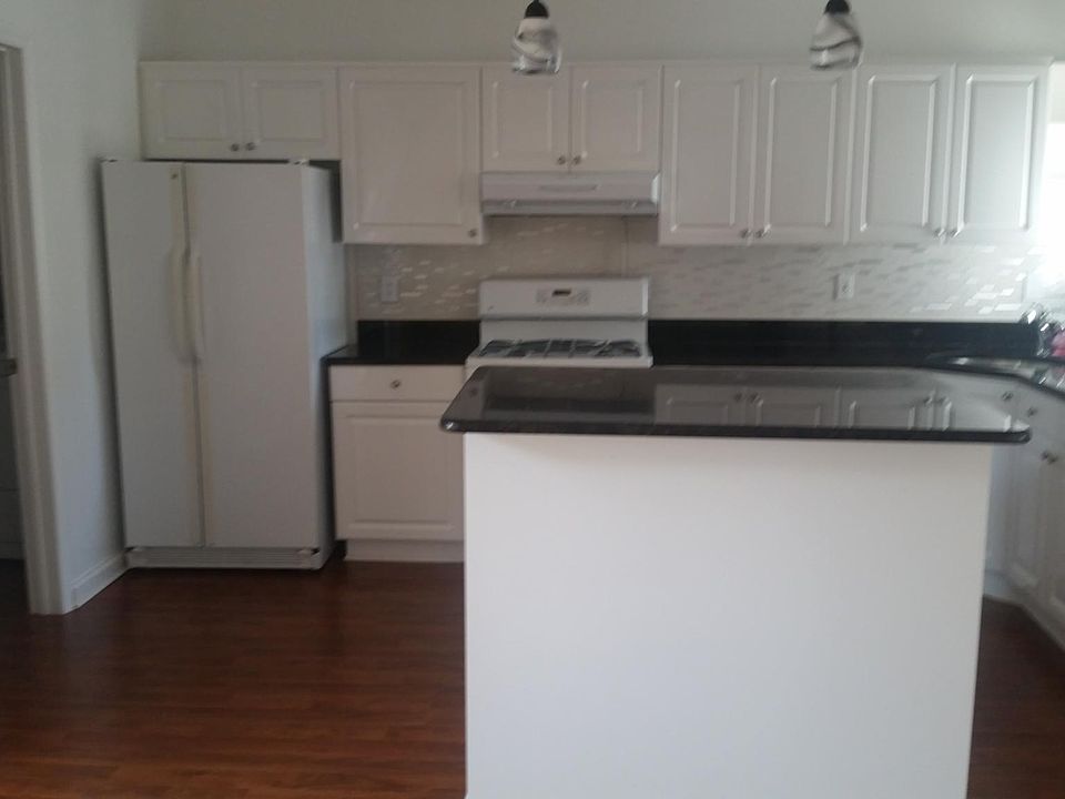 1st image of 3403 W Palmira Ave