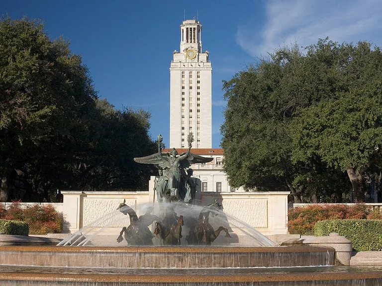 Quick commute to UT Austin