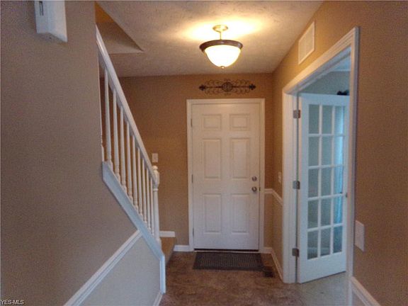 2nd image of 3843 Parkside Cir