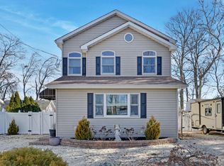 129 Fischer Blvd, Toms River, NJ 08753