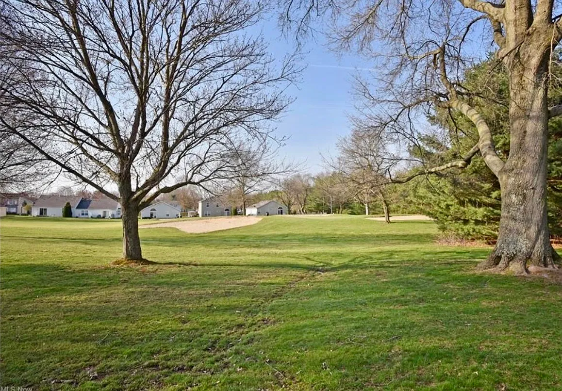 2 bed, 924 sqft, $1,800 — Photo 3
