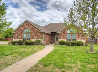 1201 Shadybrook Ln, Seagoville, TX 75159