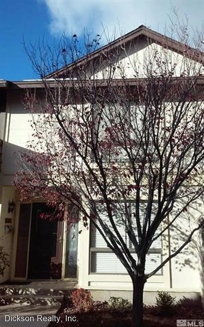 1445 Foster Dr photo 1