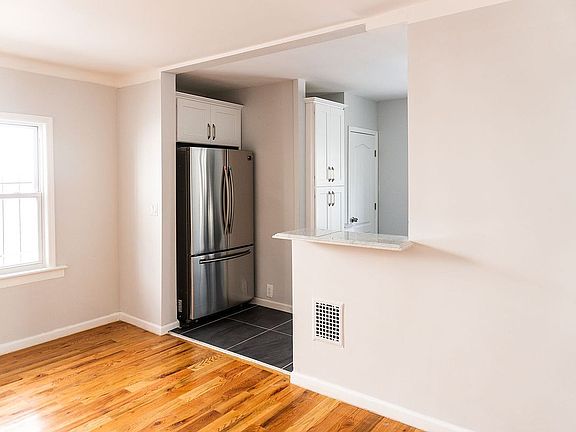 3rd image of 94-05 75th St #1