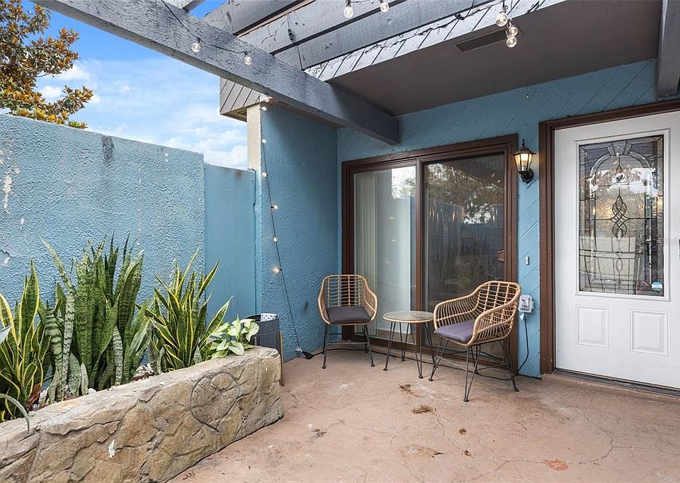 1st image of 2676 BARBADOS DRIVE
