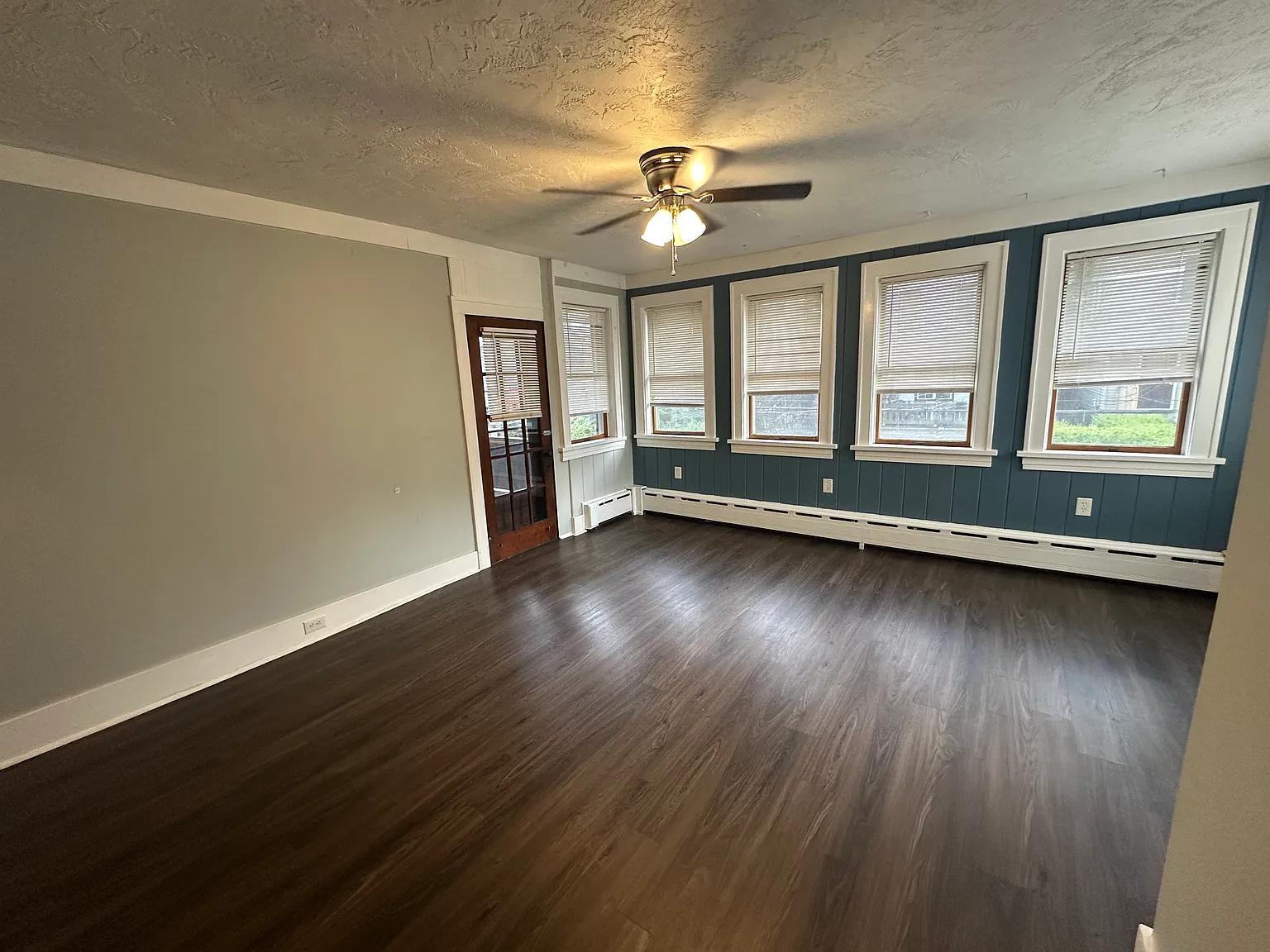22 Maplewood St — Photo 3