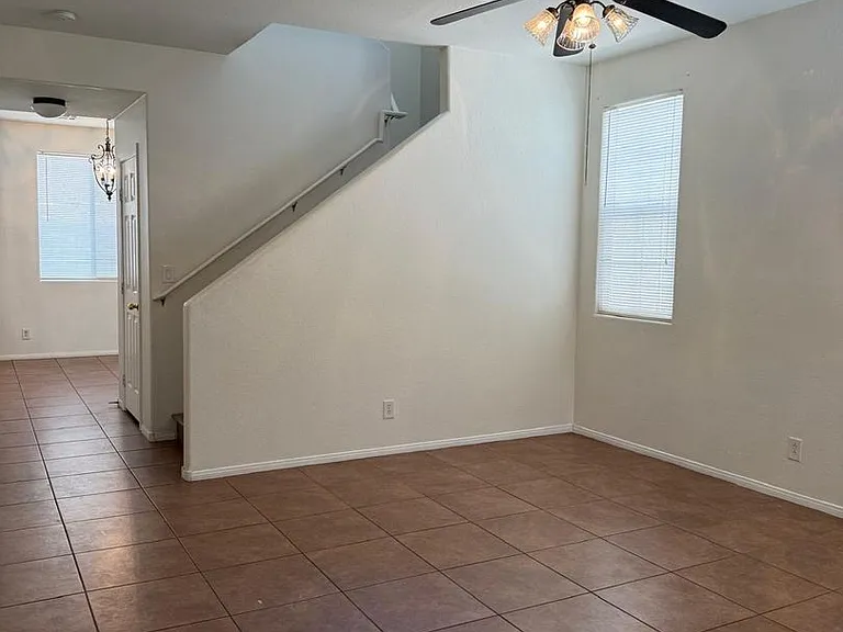 1260 Oak Village Ave — Photo 6