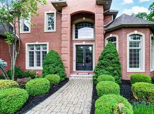 8400 W Woodland Trl, Findlay, OH 45840