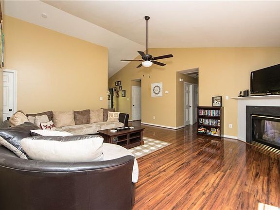 3rd image of 10437 Chesdin Ridge Dr