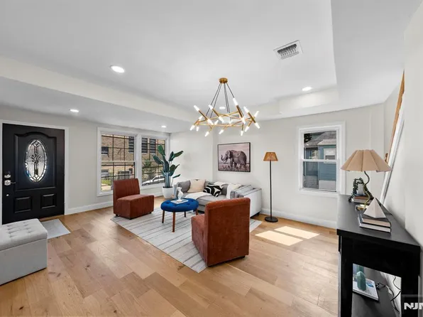 184 2nd St, Englewood, NJ 07631