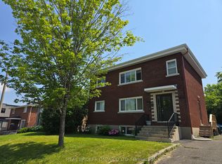 2429 Carlsen Ave #2, Ottawa, ON K1V 8E9