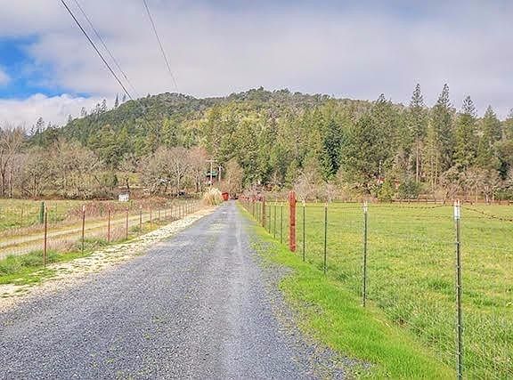 2nd image of 5988 Williams Hwy