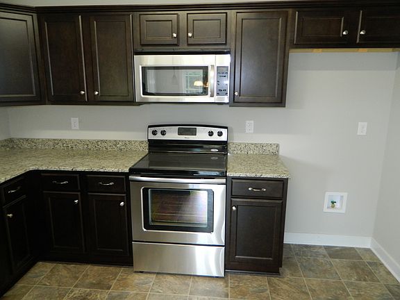 2nd image of 7800 Prosperity Ter