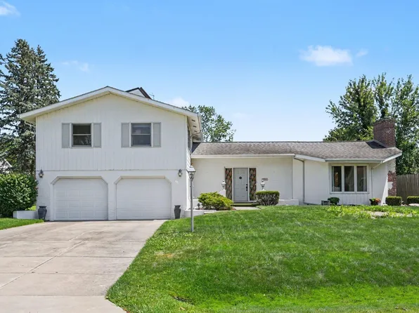 52266 Tallyho Dr N, South Bend, IN 46635