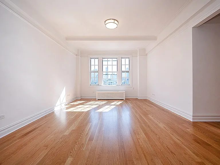 124 W 79th St #11C — Photo 3