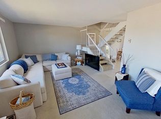 1015 Palmetto Way APT E, Carpinteria, CA 93013