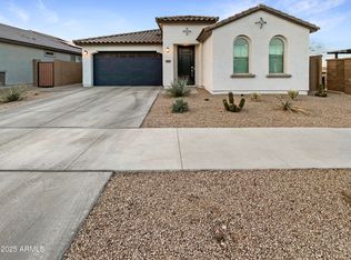 2061 W Burnside Trl, Phoenix, AZ 85085