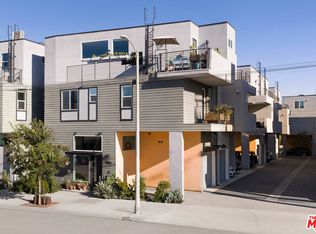 3030 1/2 N Coolidge, Los Angeles, CA 90039