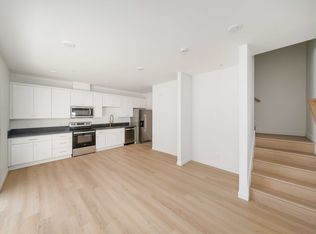 6061 NE Simpson St #8, Portland, OR 97218