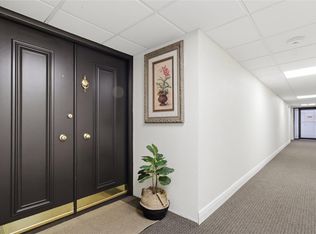 100 Oakmont Ln APT 102, Belleair, FL 33756