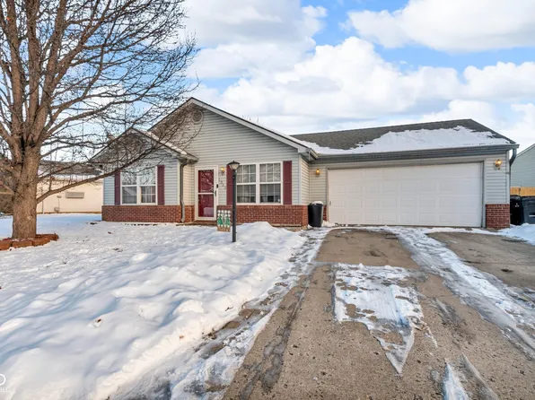 1353 Millridge Dr, Greenwood, IN 46143